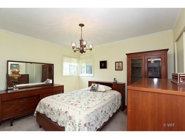 323 Shawnee Street Park Forest, IL 60466 - Photo 4 of 10