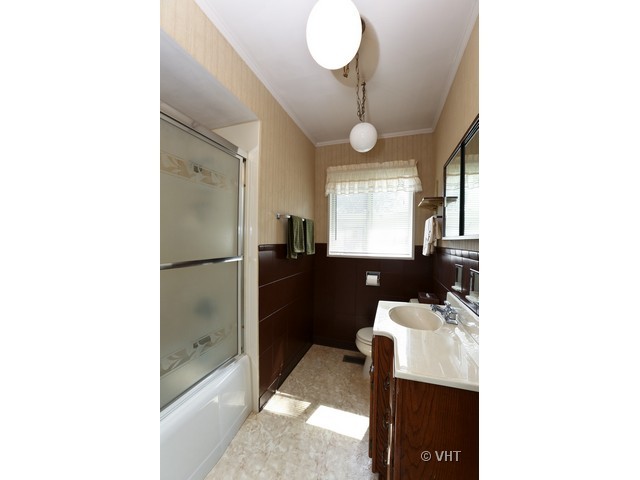 323 Shawnee Street Park Forest, IL 60466 - Photo 6 of 10