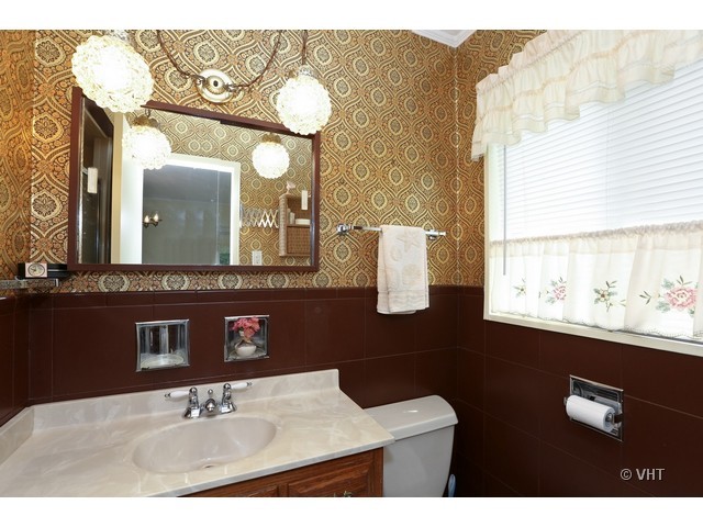 323 Shawnee Street Park Forest, IL 60466 - Photo 7 of 10