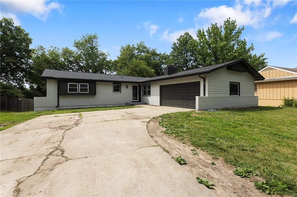 8320 Willow Way Raytown, MO 64138 - Photo 2 of 35