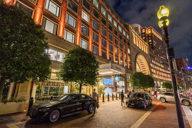 $8,995,000 | 10 Rowes Wharf, Unit PH4, Boston, MA 02110