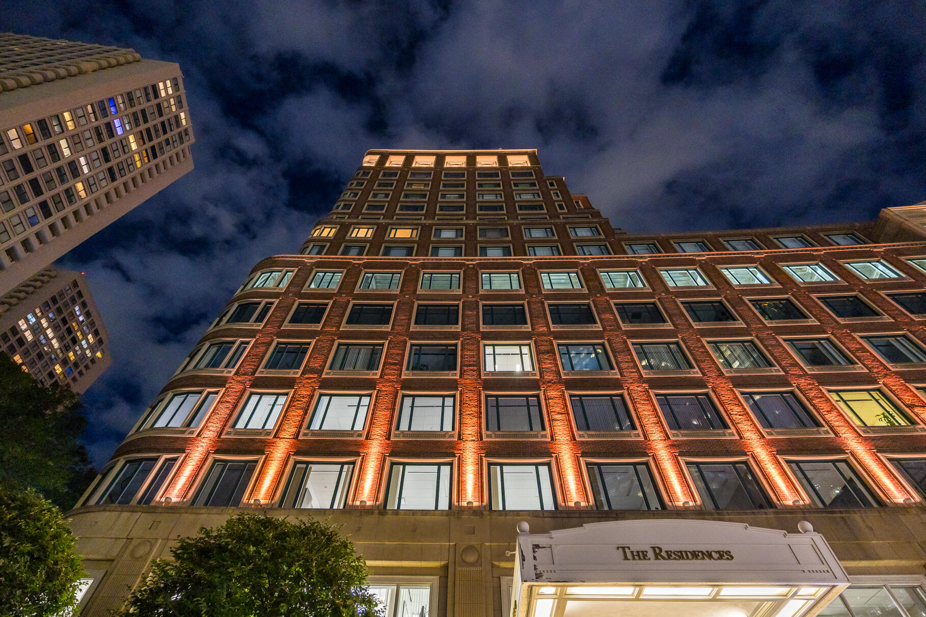 10 Rowes Wharf, Unit PH4 Boston, MA 02110 - Photo 2 of 93 010_9L4A6459