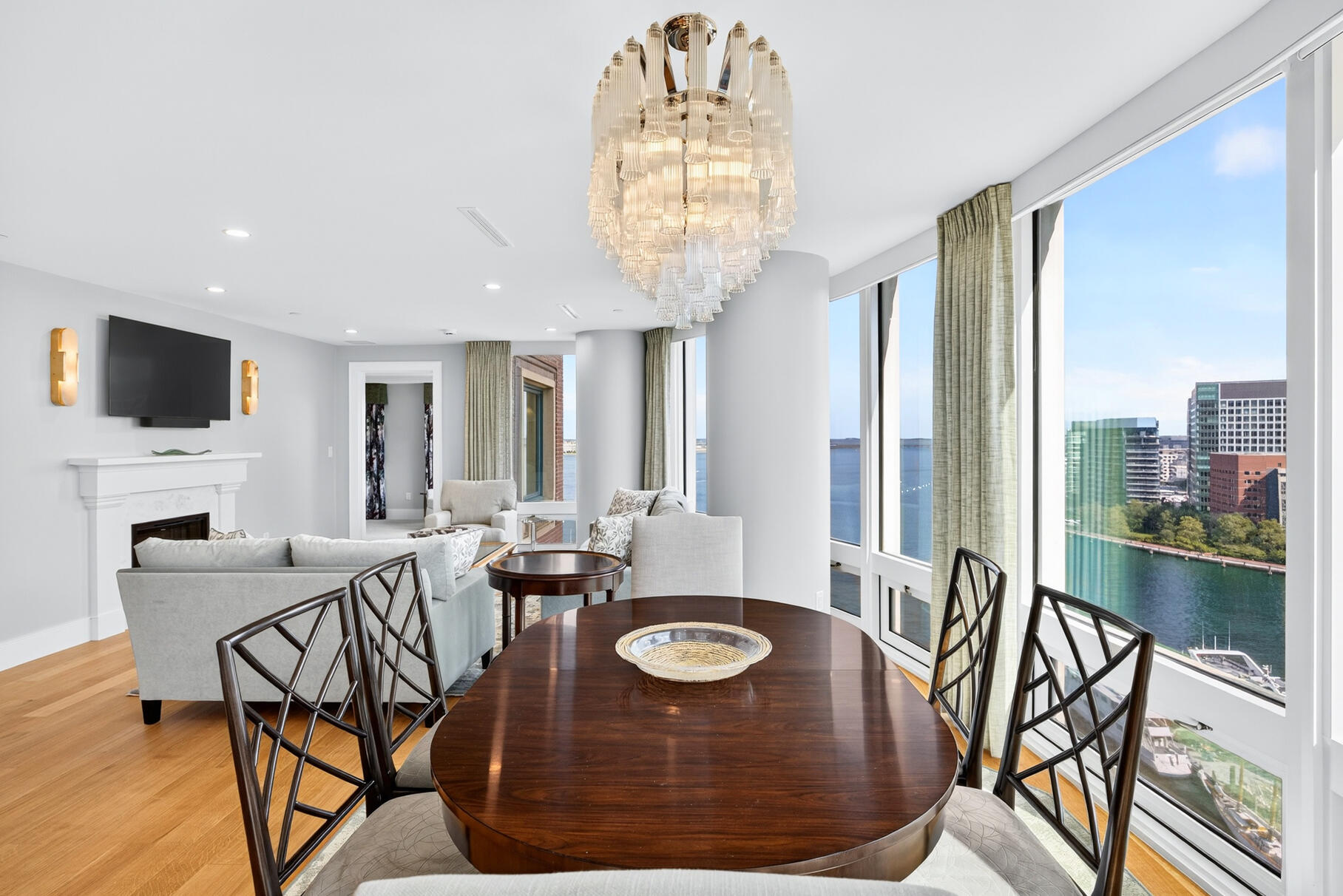 10 Rowes Wharf, Unit PH4 Boston, MA 02110 - Photo 27 of 93 075_9L4A5972