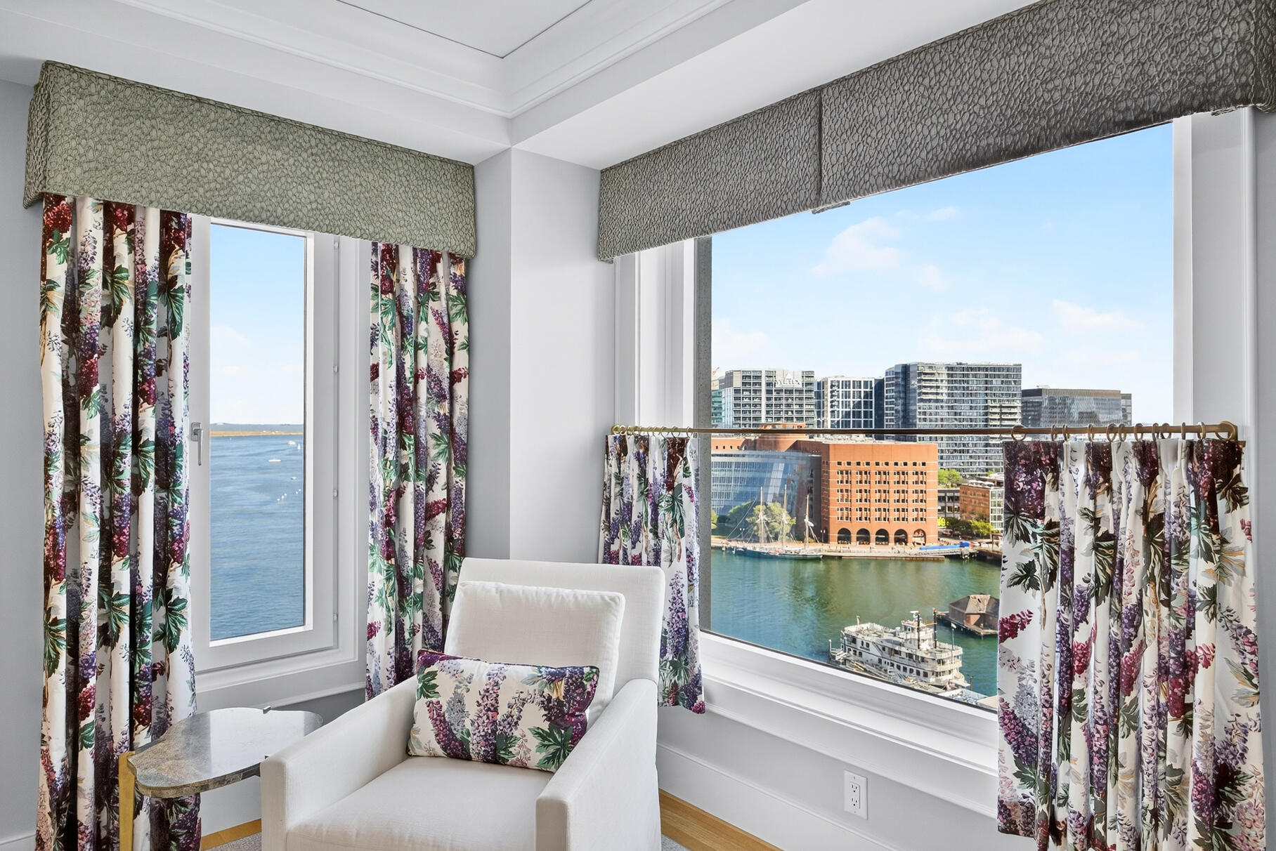 10 Rowes Wharf, Unit PH4 Boston, MA 02110 - Photo 46 of 93 110_9L4A6064