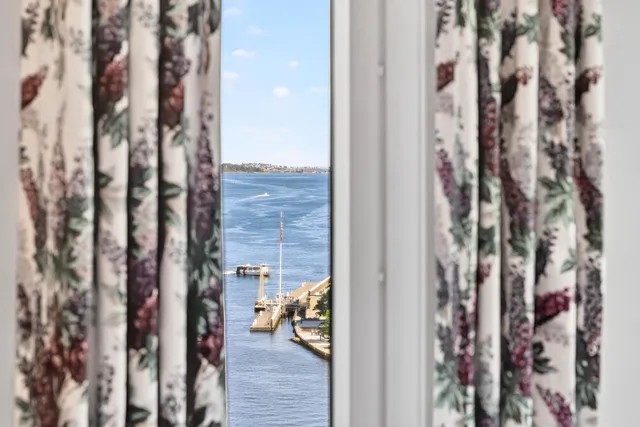 $8,995,000 | 10 Rowes Wharf, Unit PH4, Boston, MA 02110