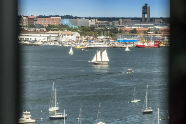 $8,995,000 | 10 Rowes Wharf, Unit PH4, Boston, MA 02110