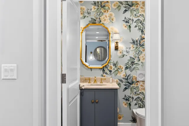 $8,995,000 | 10 Rowes Wharf, Unit PH4, Boston, MA 02110