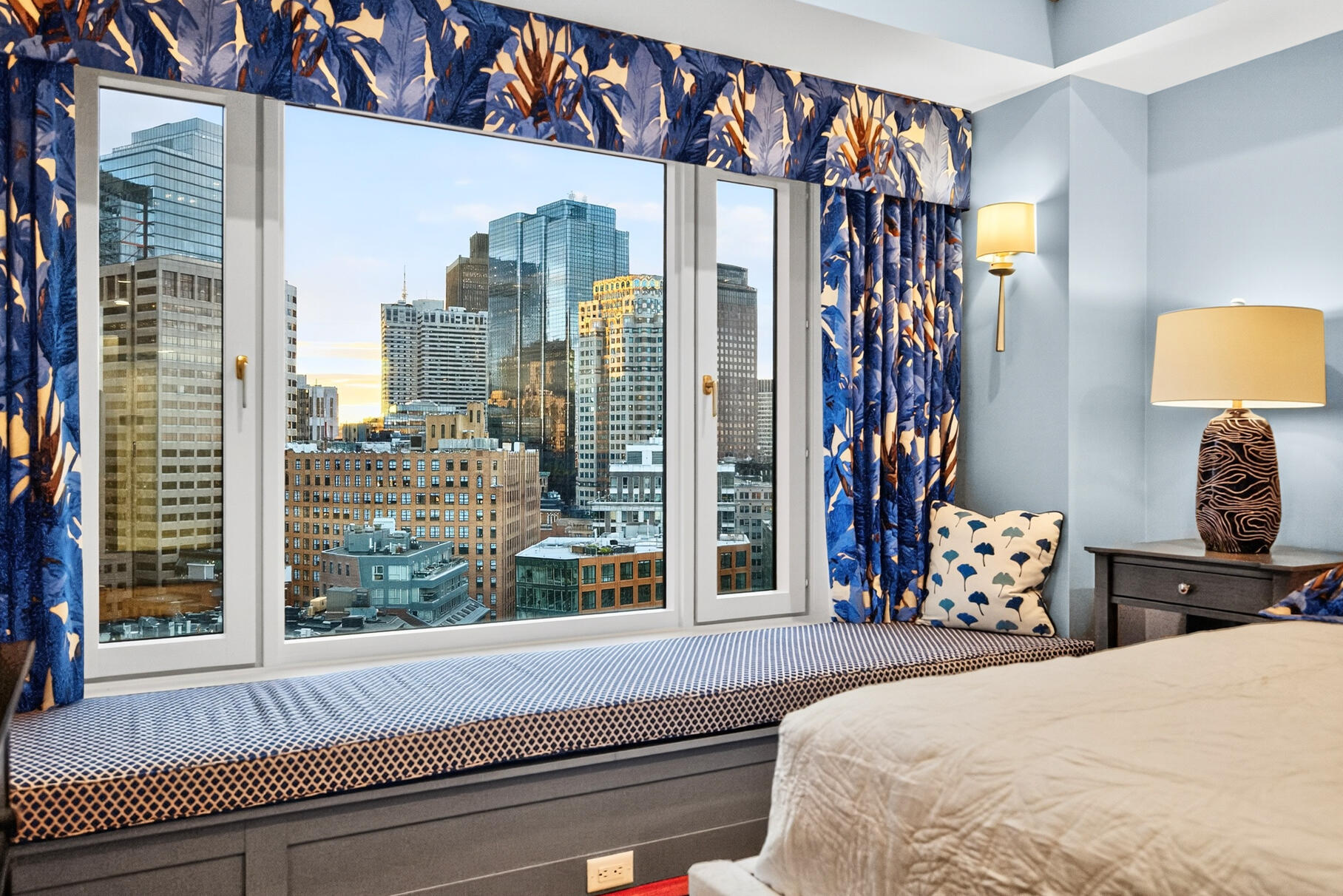 10 Rowes Wharf, Unit PH4 Boston, MA 02110 - Photo 67 of 93 078_9L4A6388