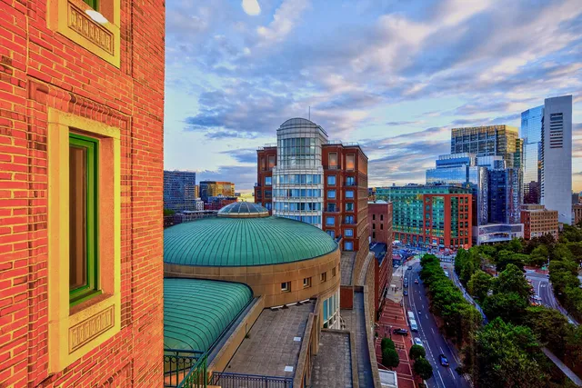 $8,995,000 | 10 Rowes Wharf, Unit PH4, Boston, MA 02110