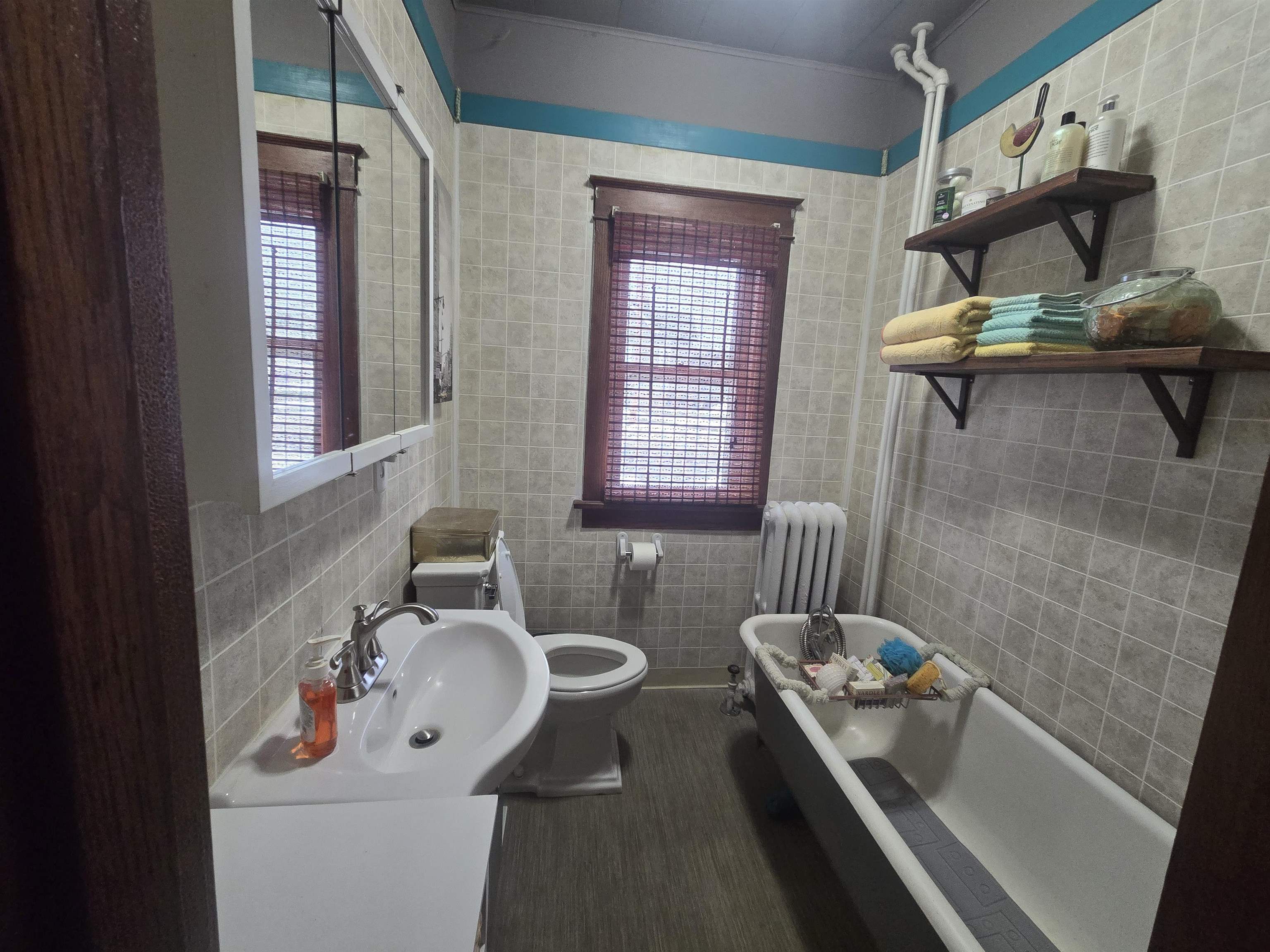 1035 Academy Street Elroy, WI 53929 - Photo 13 of 34