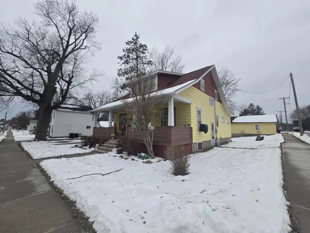 $210,000 | 1035 Academy Street, Elroy, WI 53929