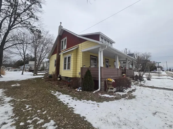 $210,000 | 1035 Academy Street, Elroy, WI 53929