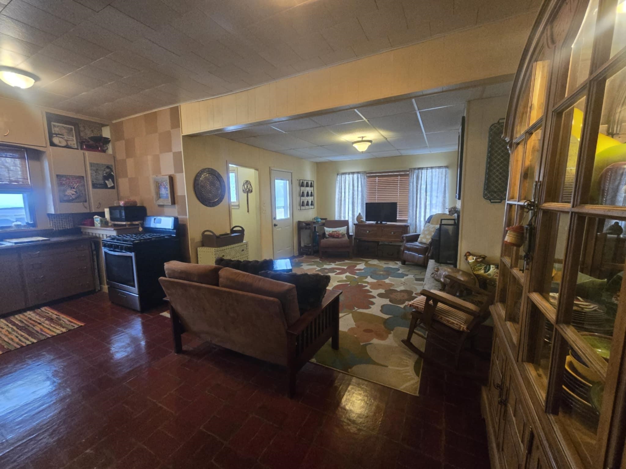 1035 Academy Street Elroy, WI 53929 - Photo 8 of 34