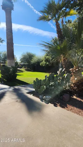 a view of an outdoor space and street view