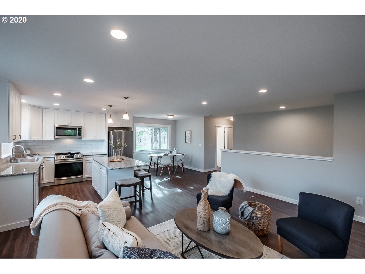 15337 South Maplelane Road Oregon City, OR 97045 - Photo 6 of 32 Gallery Image 6