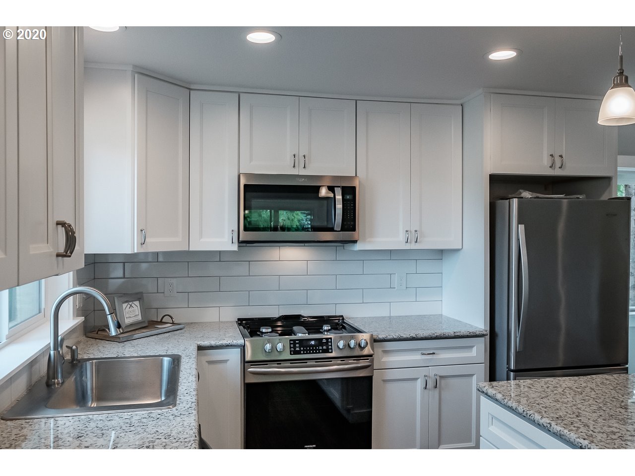 15337 South Maplelane Road Oregon City, OR 97045 - Photo 9 of 32 Gallery Image 9