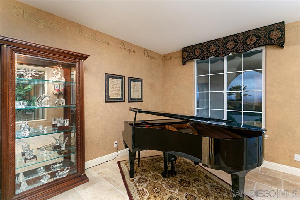 13630 Overland Pass Road Poway, CA 92064 - Photo 13 of 25