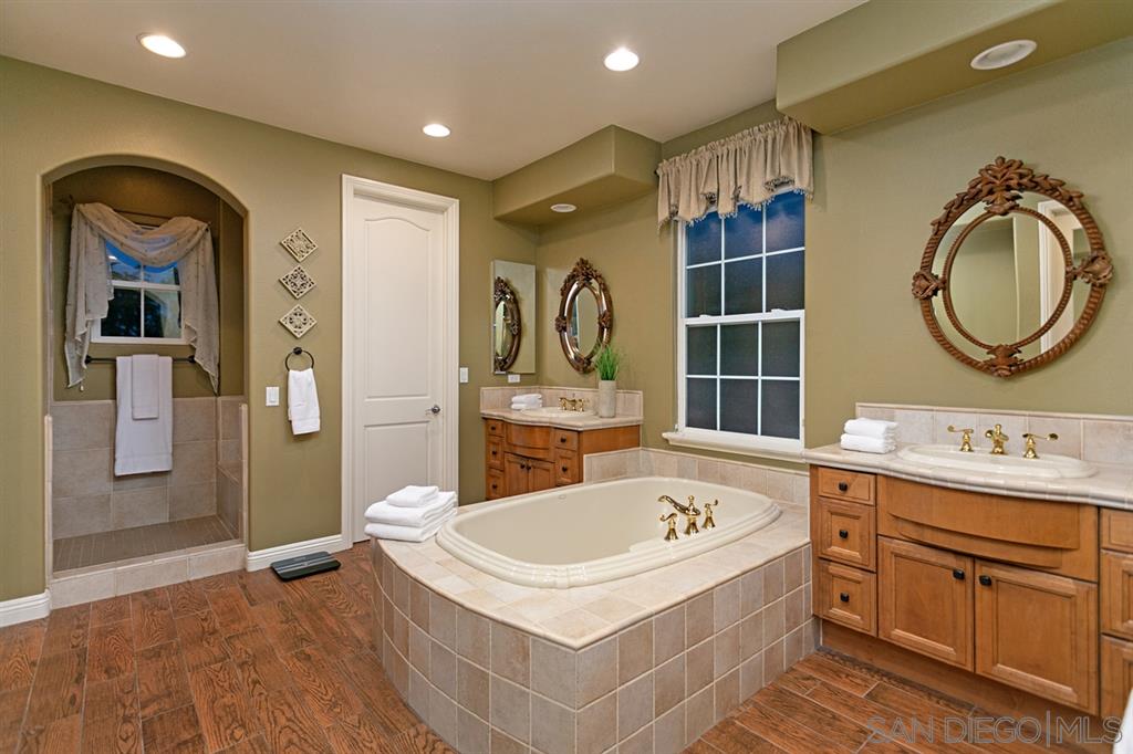 13630 Overland Pass Road Poway, CA 92064 - Photo 17 of 25