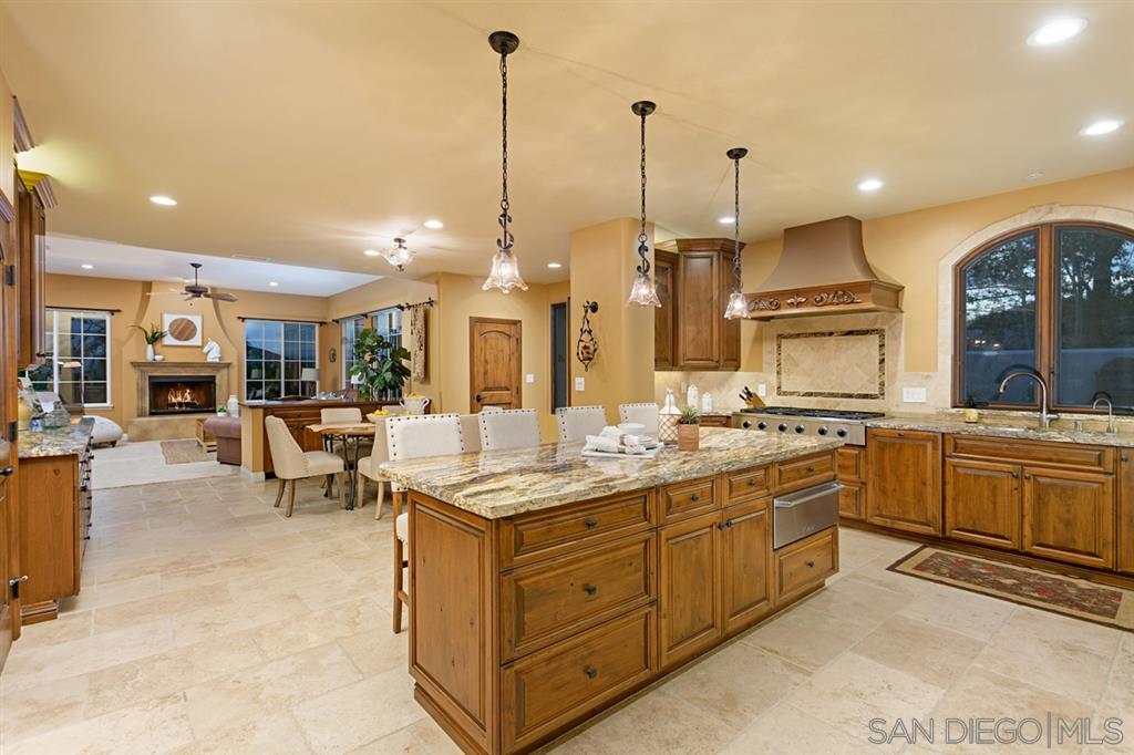 13630 Overland Pass Road Poway, CA 92064 - Photo 9 of 25