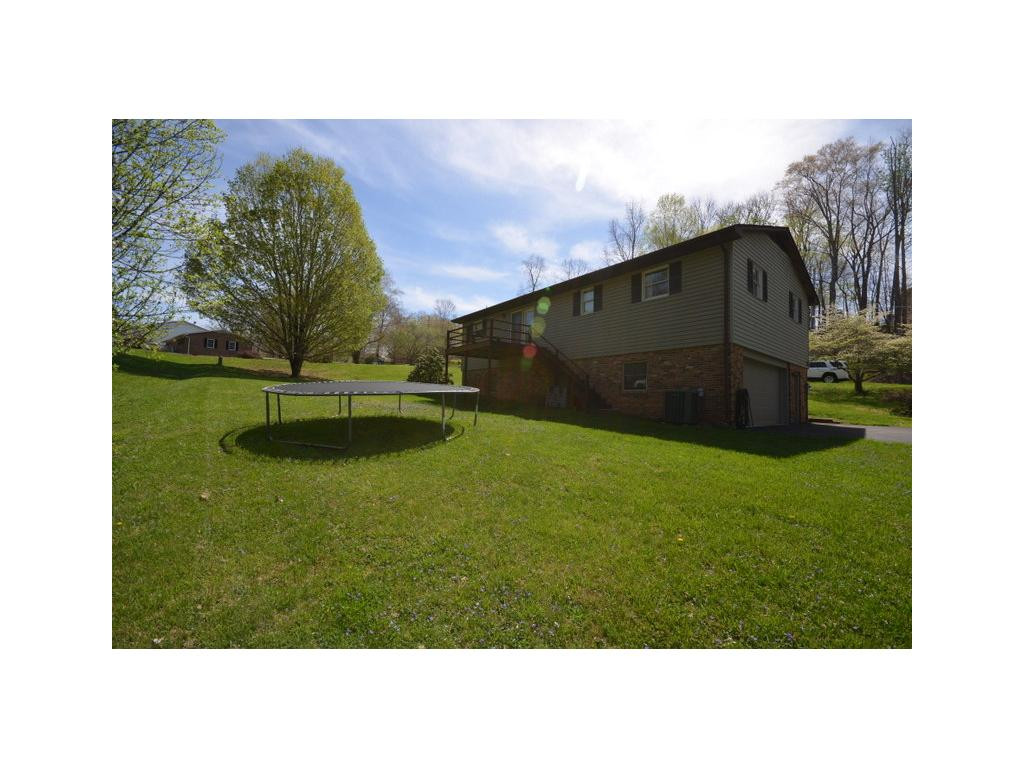 141 River Road Bluff City, TN 37618 - Photo 21 of 24 Back of House
