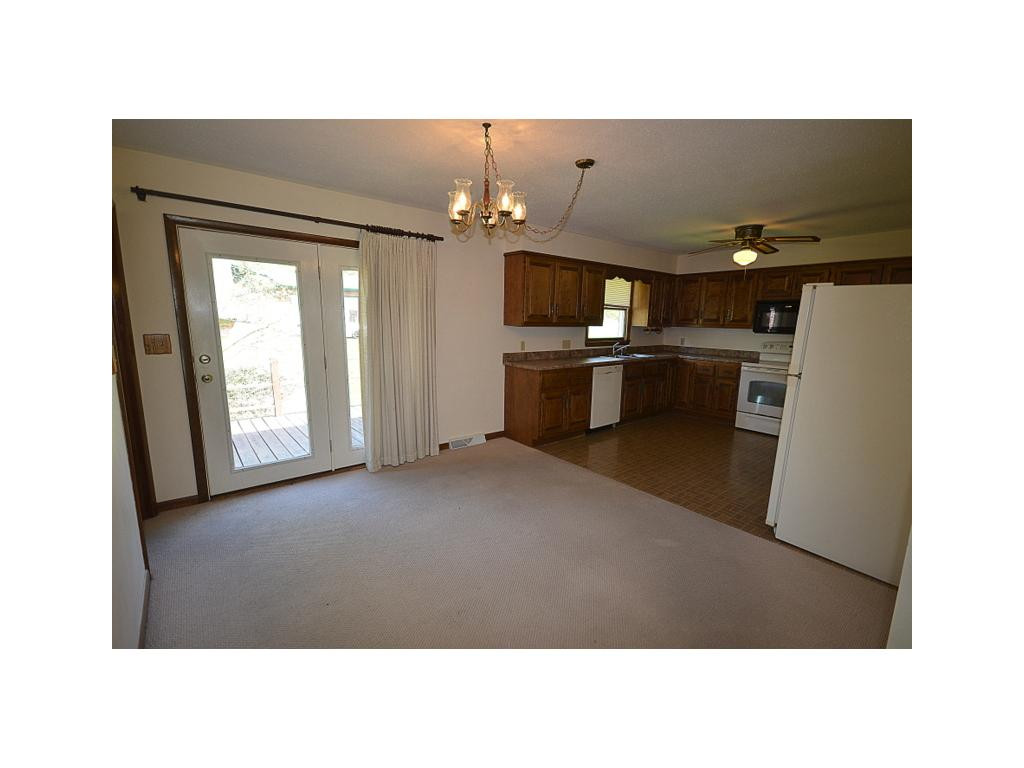 141 River Road Bluff City, TN 37618 - Photo 6 of 24 Dining Area