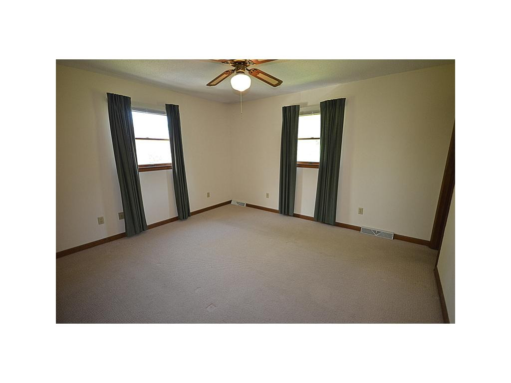 141 River Road Bluff City, TN 37618 - Photo 9 of 24 Another view of master