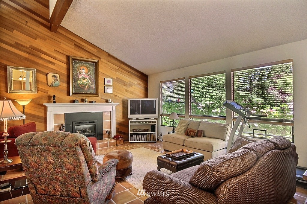 721 South 31st Street Renton, WA 98055 - Photo 2 of 24 Gallery Image 2