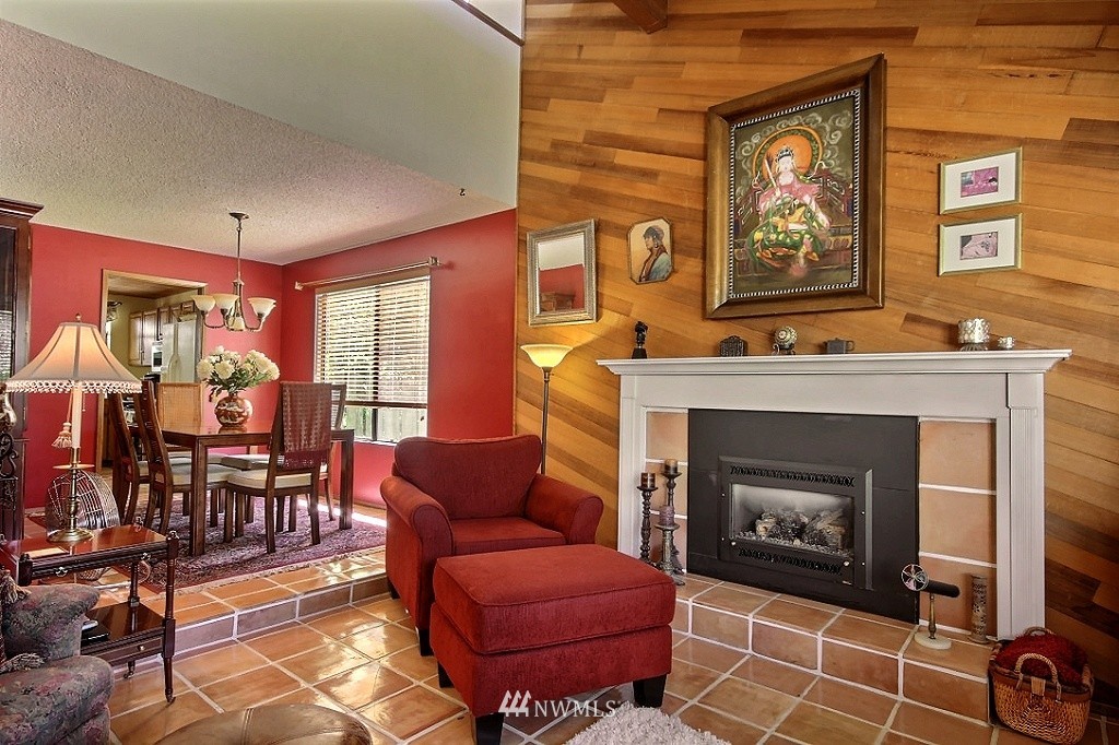721 South 31st Street Renton, WA 98055 - Photo 3 of 24 Gallery Image 3