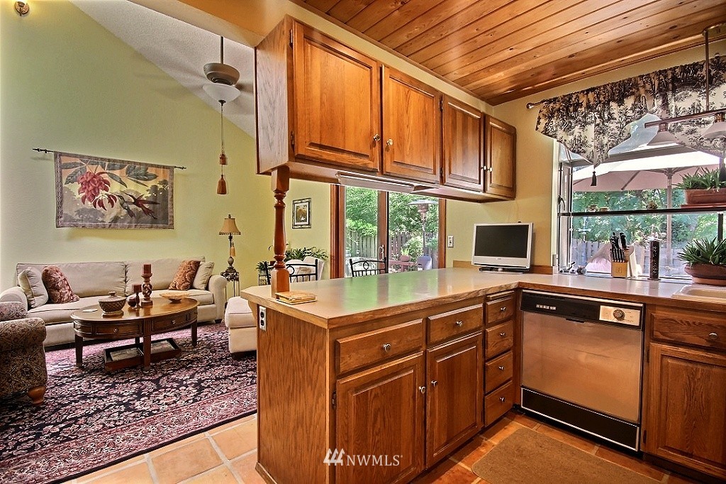 721 South 31st Street Renton, WA 98055 - Photo 8 of 24 Gallery Image 8