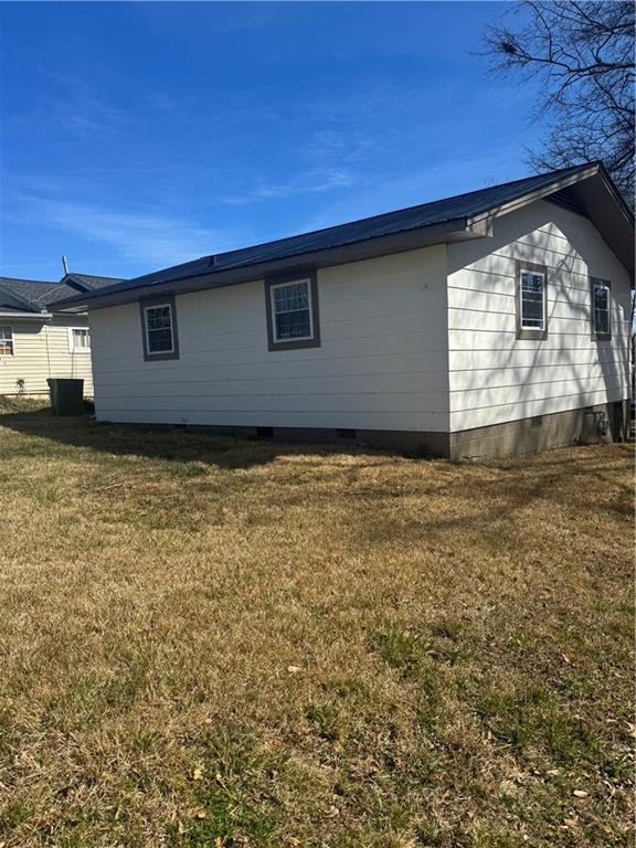 42 Busha Street Toccoa, GA 30577 - Photo 12 of 12 a view of a backyard