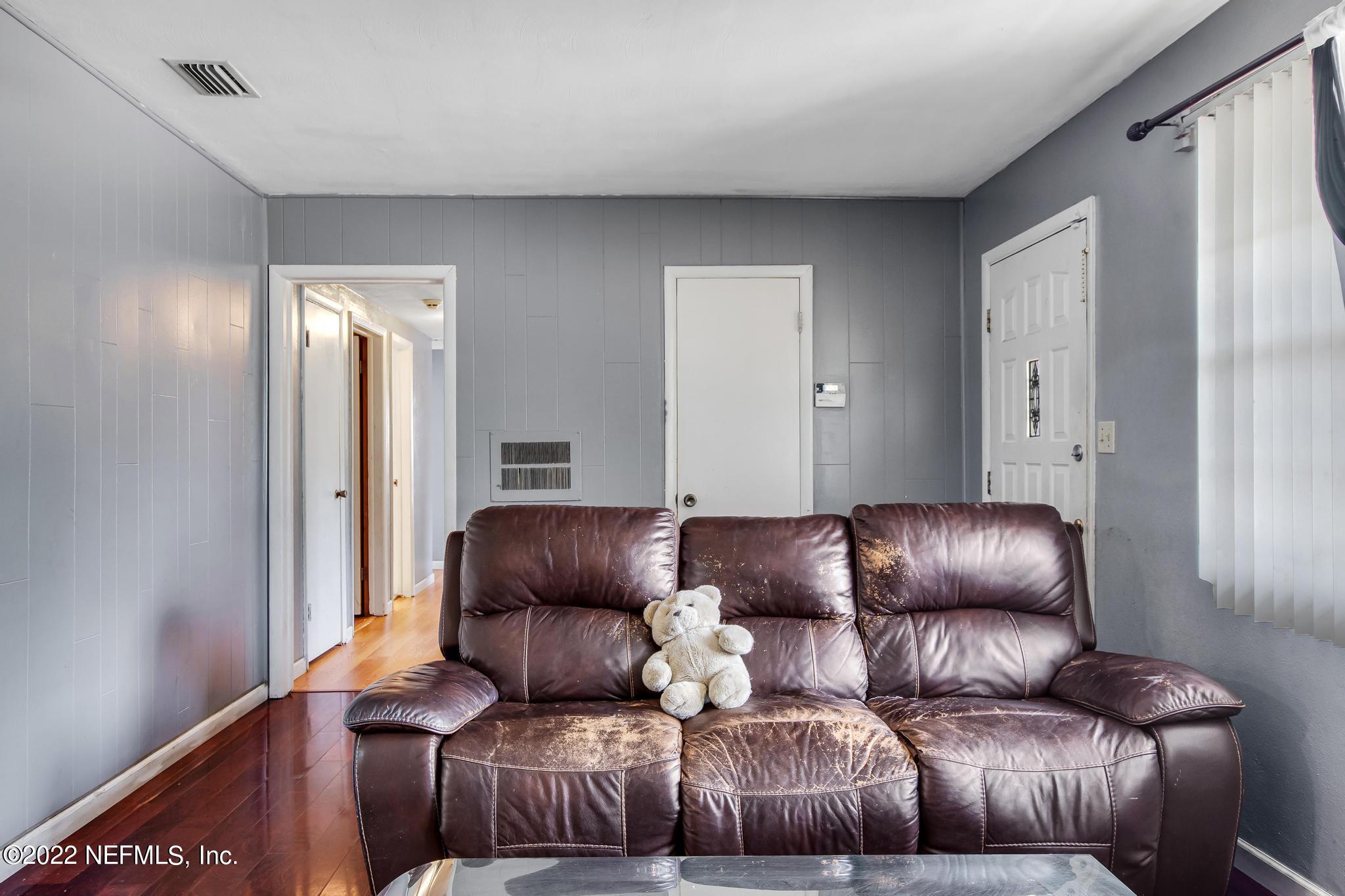 2805 Adele Road Jacksonville, FL 32216 - Photo 11 of 66 DSC_2141_HDR01