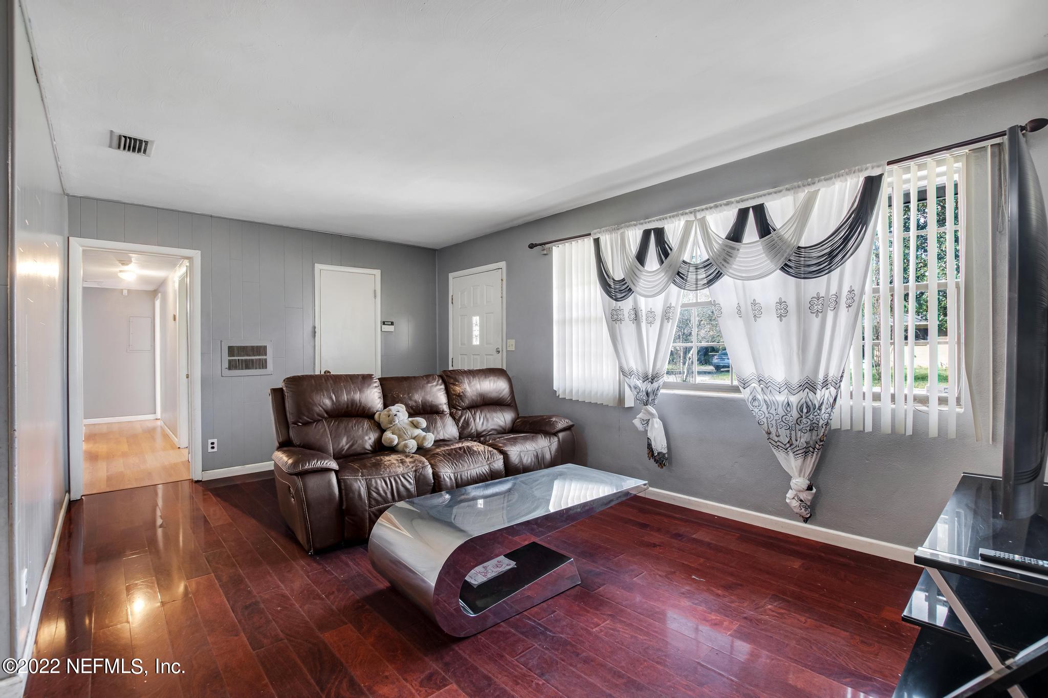 2805 Adele Road Jacksonville, FL 32216 - Photo 12 of 66 DSC_2121_HDR01