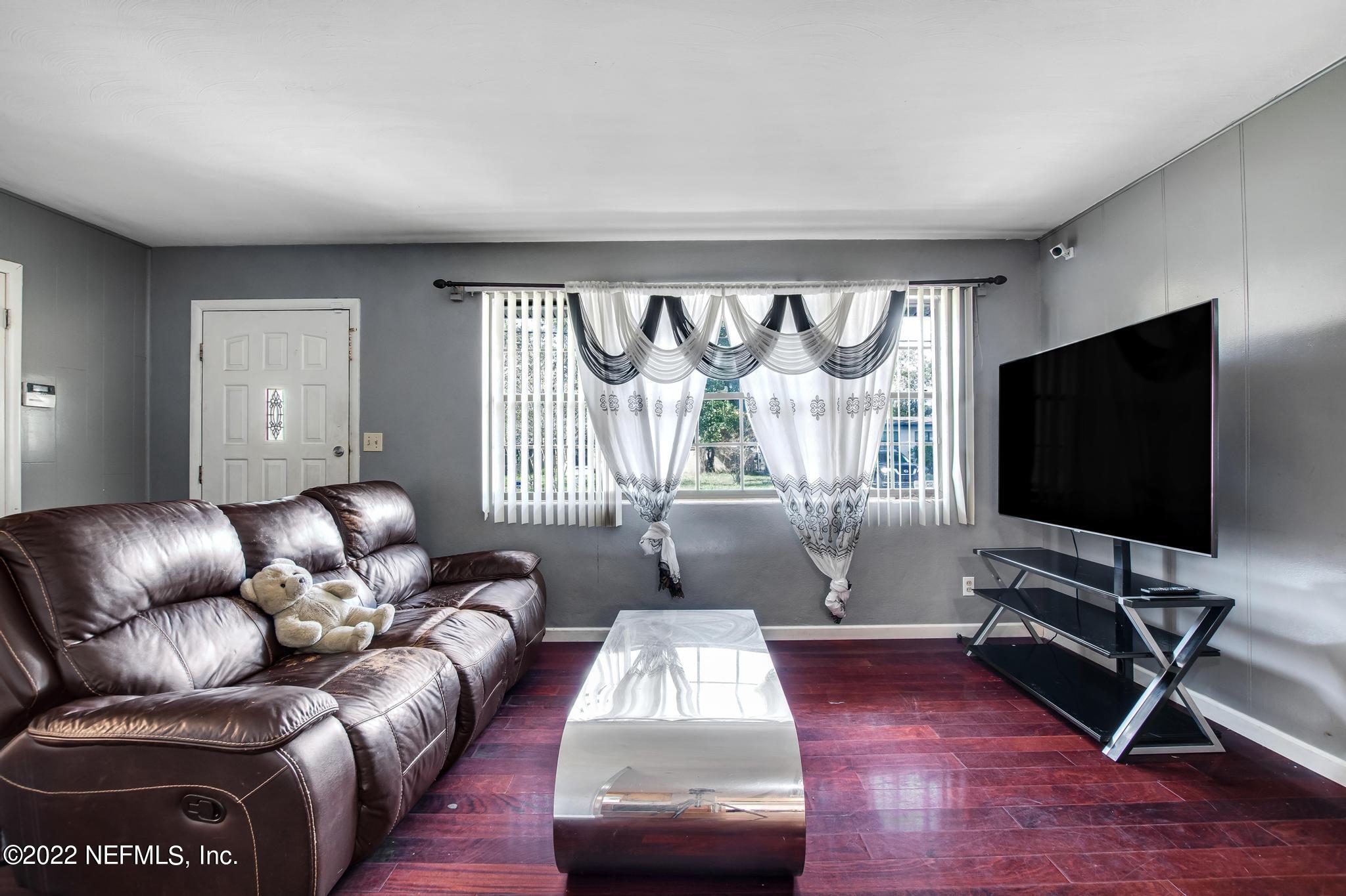 2805 Adele Road Jacksonville, FL 32216 - Photo 13 of 66 DSC_2136_HDR01