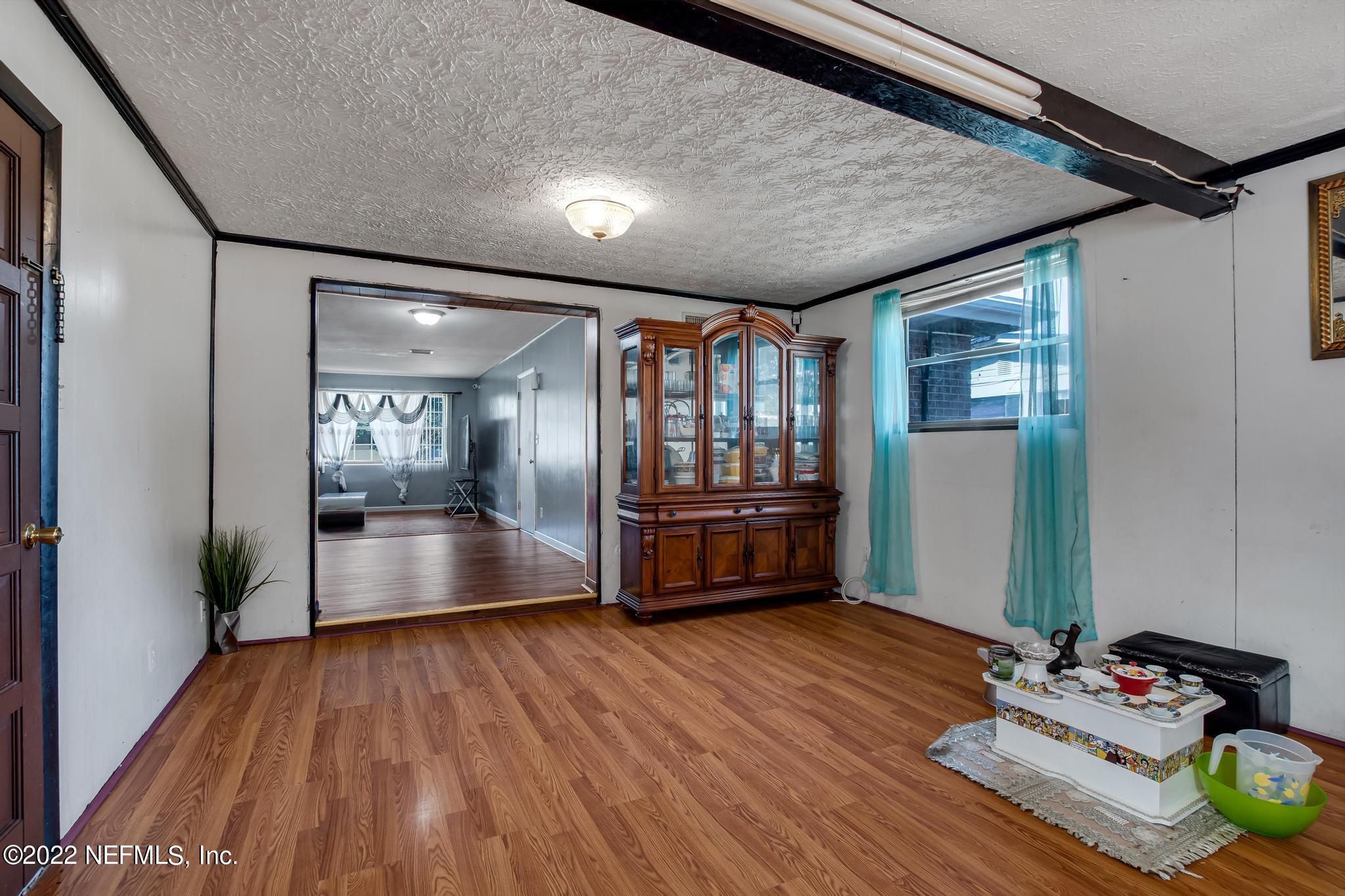 2805 Adele Road Jacksonville, FL 32216 - Photo 20 of 66 DSC_2176_HDR01