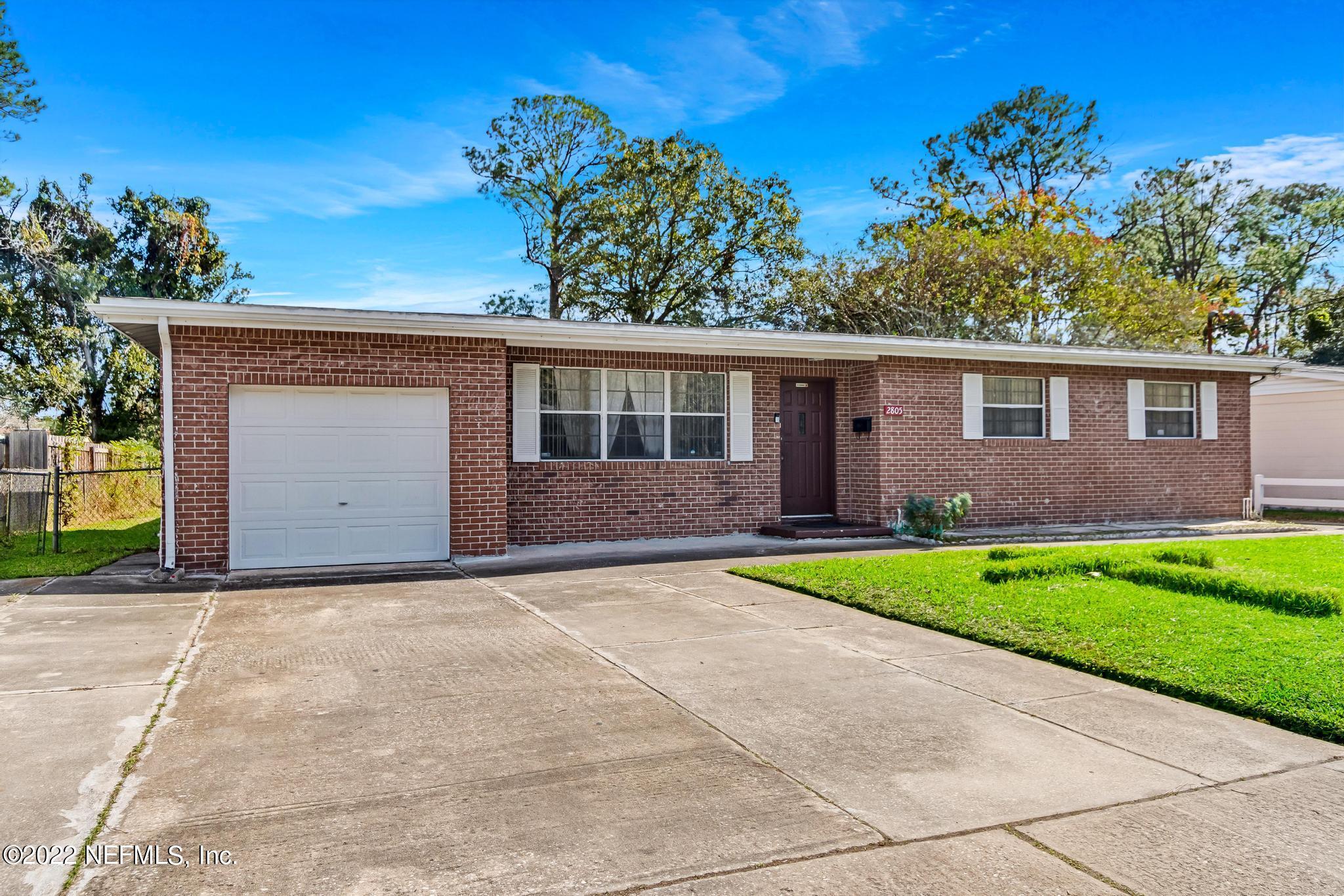 2805 Adele Road Jacksonville, FL 32216 - Photo 4 of 66 DSC_2306_HDR01