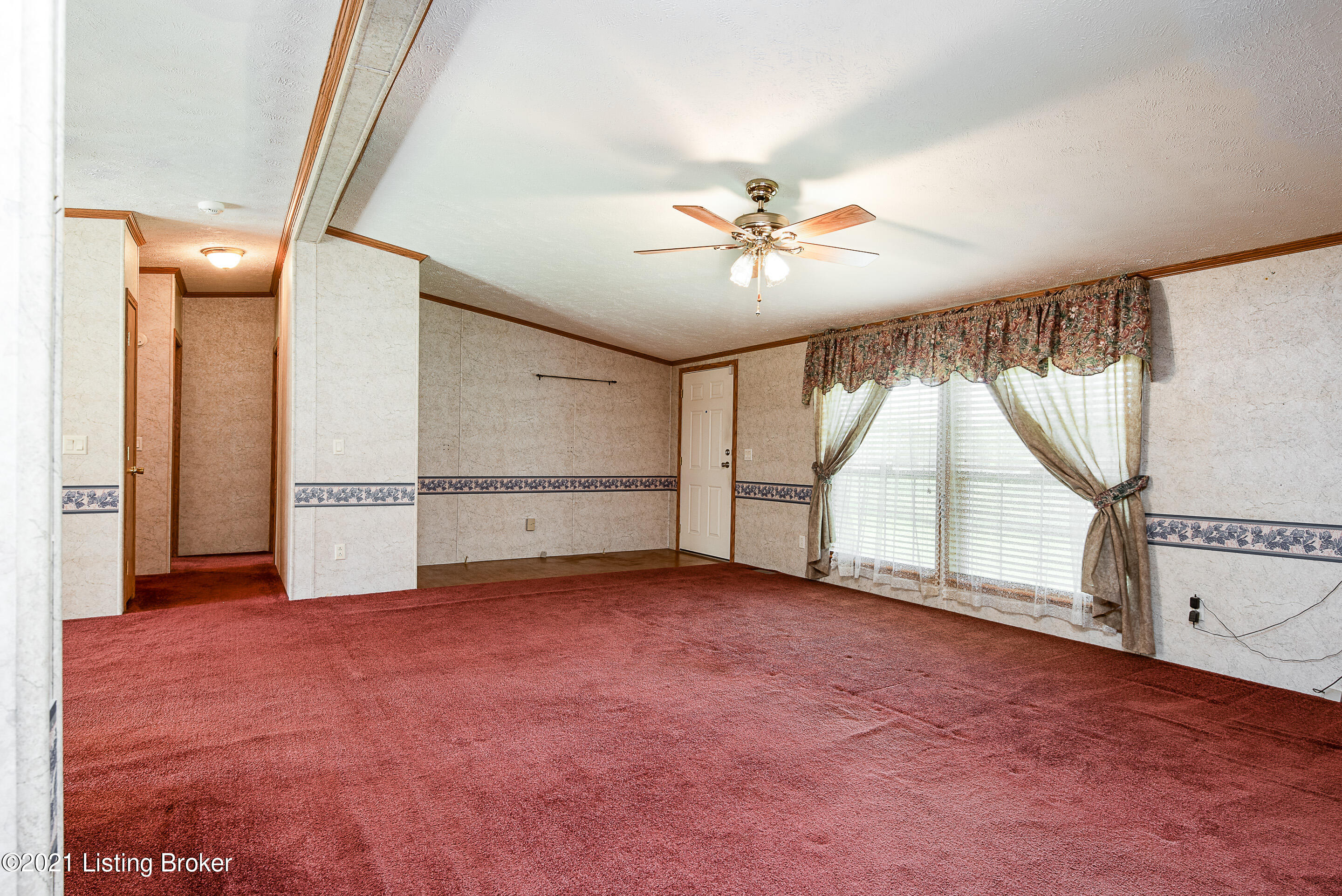 1460 Rock Ridge Road Brandenburg, KY 40108 - Photo 8 of 28 Living Room
