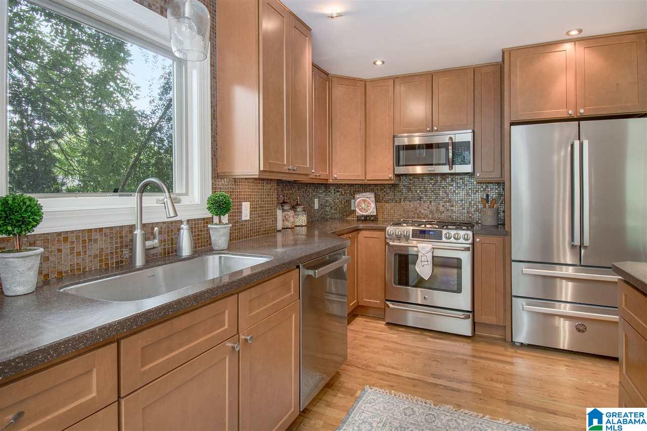 1719 Kensington Road Birmingham, AL 35209 - Photo 10 of 38