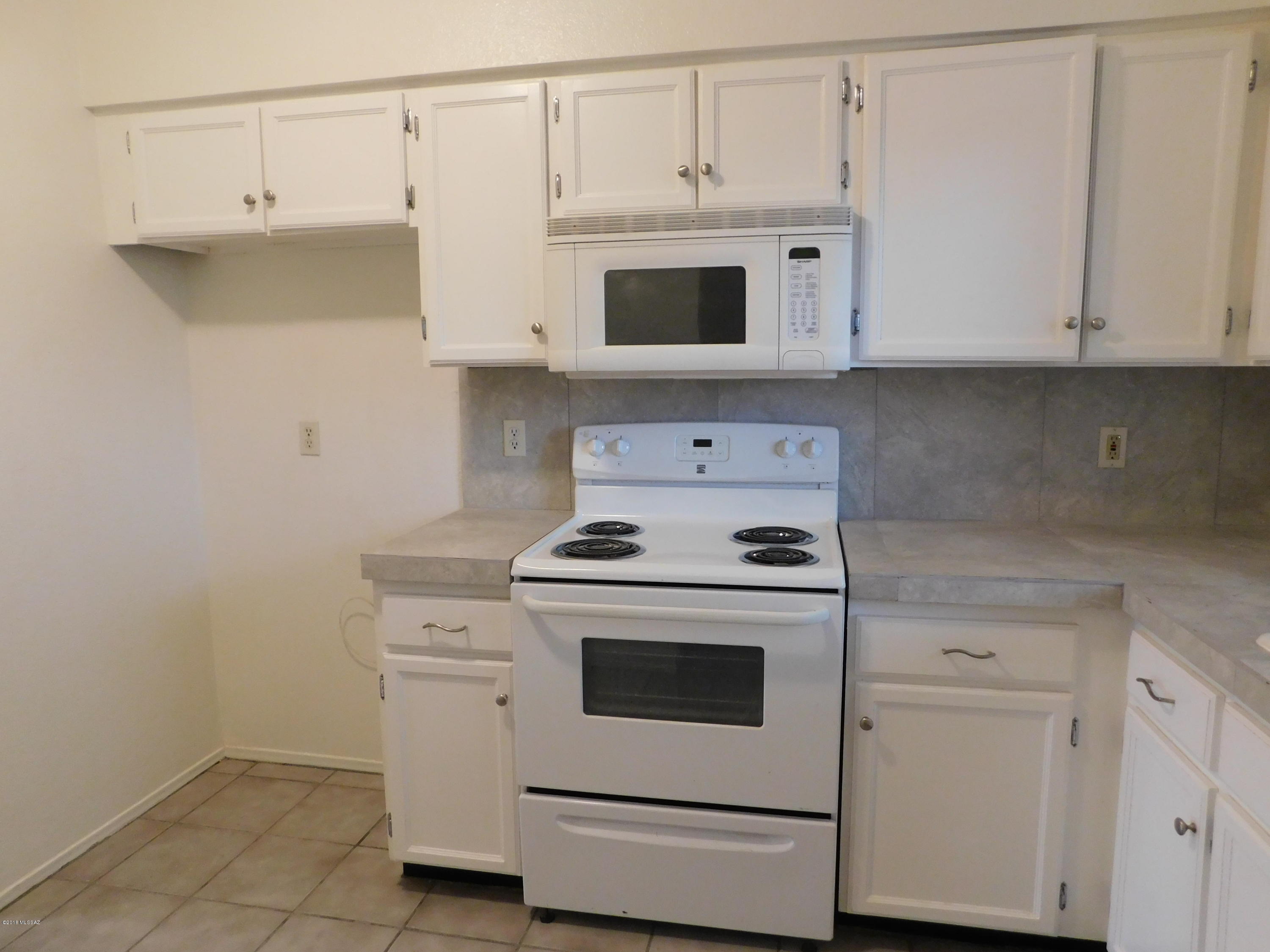 882 South Pantano Road Tucson, AZ 85710 - Photo 3 of 14 Gallery Image 3
