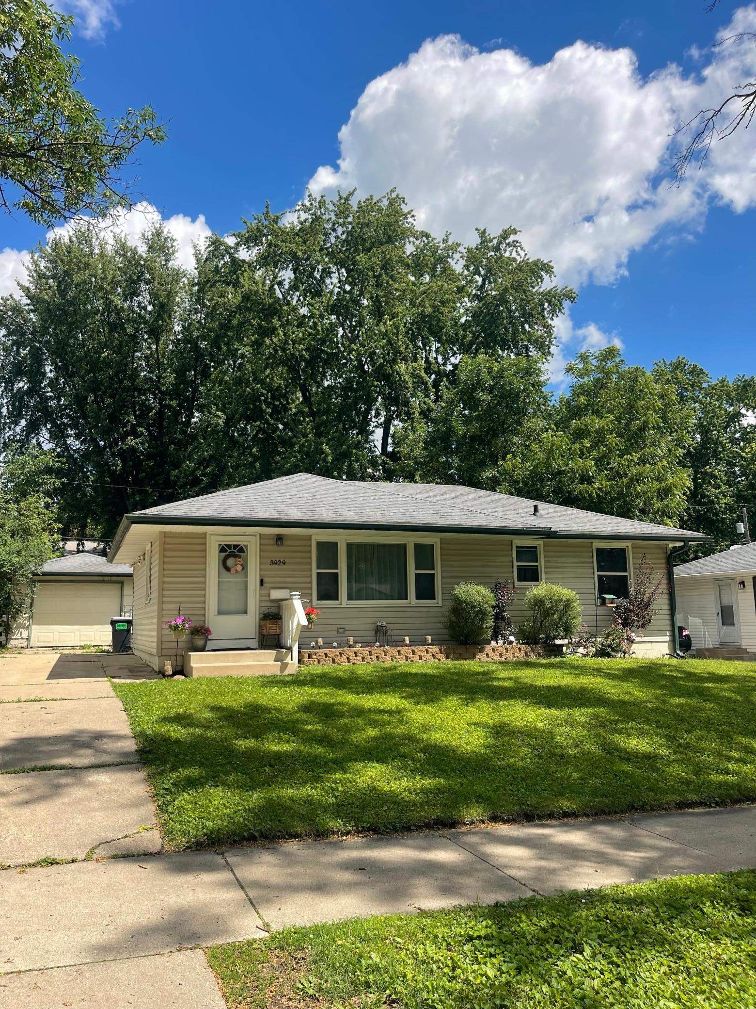3929 5th Street Northwest Rochester, MN 55901 - Photo 2 of 4