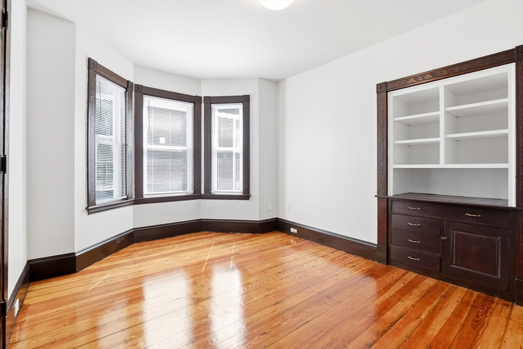 61 Edwin Street, Unit 1 Boston, MA 02124 - Photo 11 of 28 Gallery Image 11