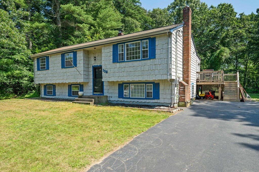 132 Old Farm Road Hanover, MA 02339 - Photo 1 of 22 Gallery Image 1