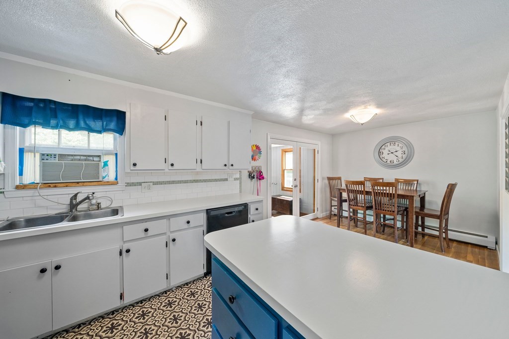 132 Old Farm Road Hanover, MA 02339 - Photo 4 of 22 Gallery Image 4