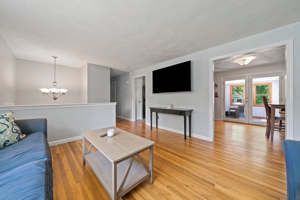 132 Old Farm Road Hanover, MA 02339 - Photo 6 of 22 Gallery Image 6