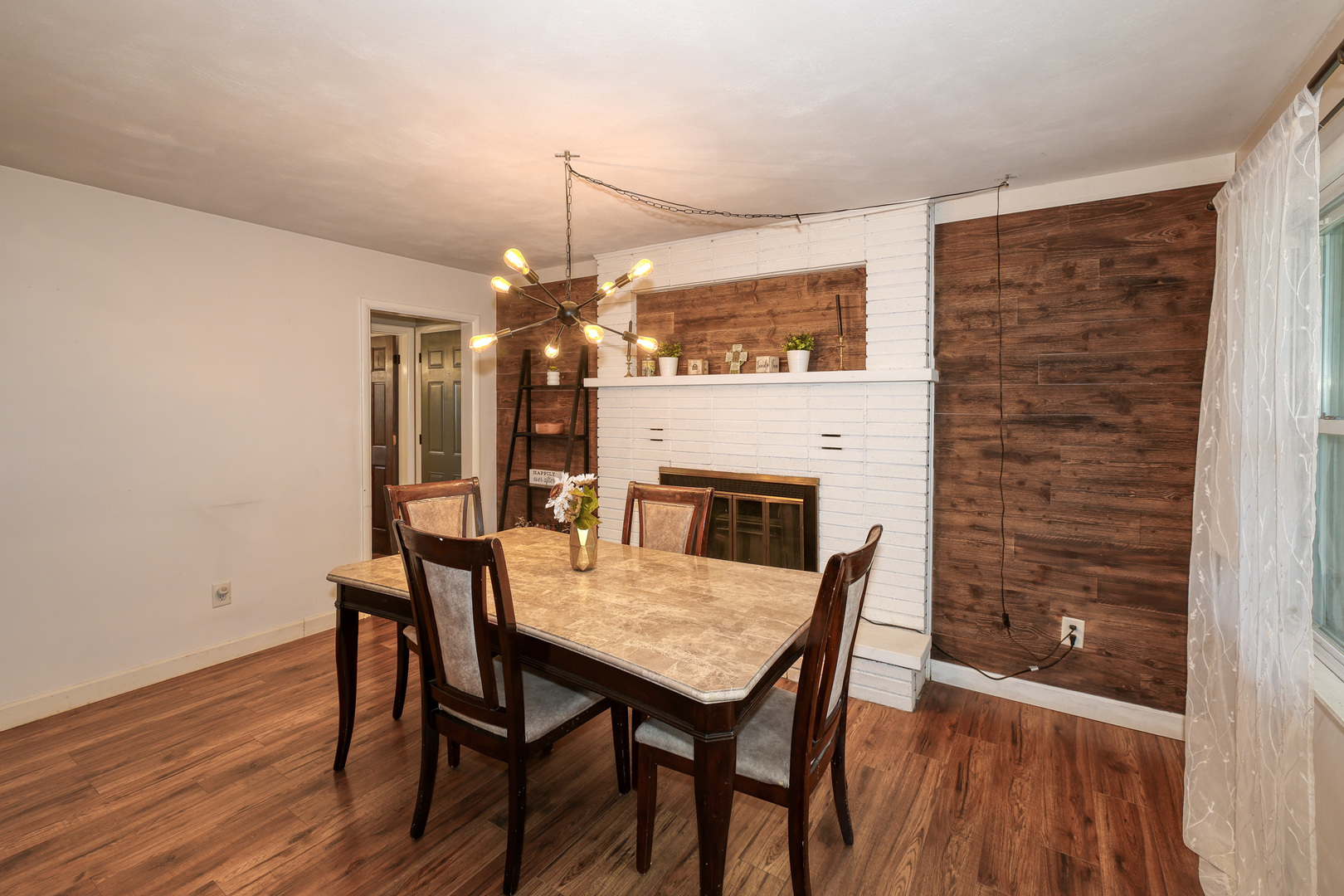 1340 North Main Street Sycamore, IL 60178 - Photo 4 of 32