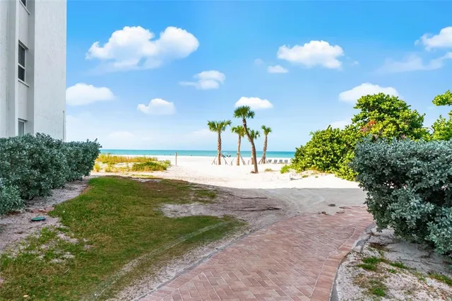 $1,295,000 | 19 Whispering Sands Drive, Unit 1204, Sarasota, FL 34242