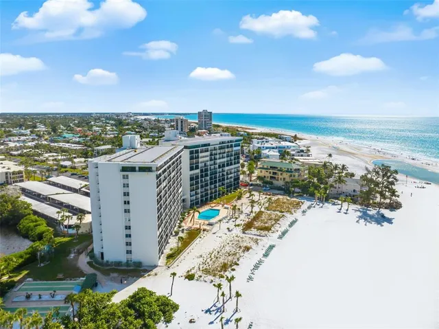 $1,295,000 | 19 Whispering Sands Drive, Unit 1204, Sarasota, FL 34242