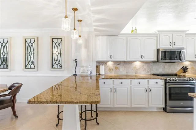 $1,295,000 | 19 Whispering Sands Drive, Unit 1204, Sarasota, FL 34242