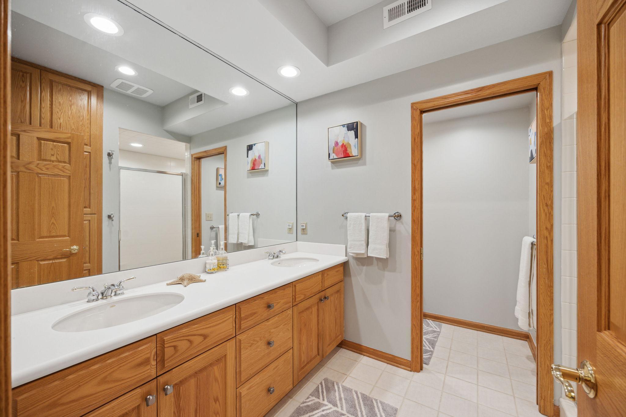 4696 Old Kent Road Deephaven, MN 55331 - Photo 21 of 35 Gallery Image 21