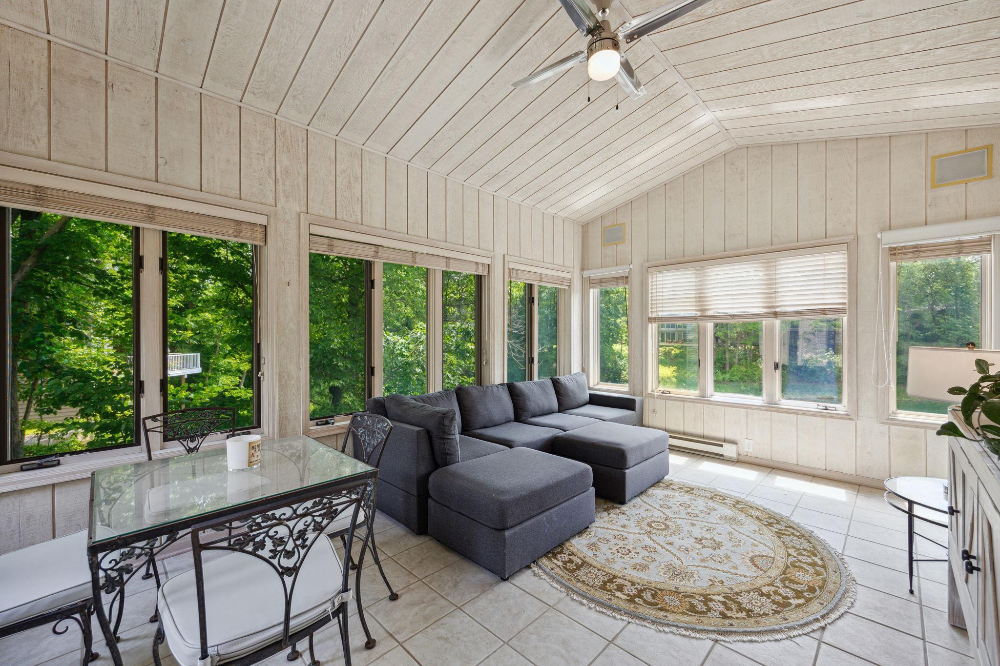 4696 Old Kent Road Deephaven, MN 55331 - Photo 10 of 35 Gallery Image 10