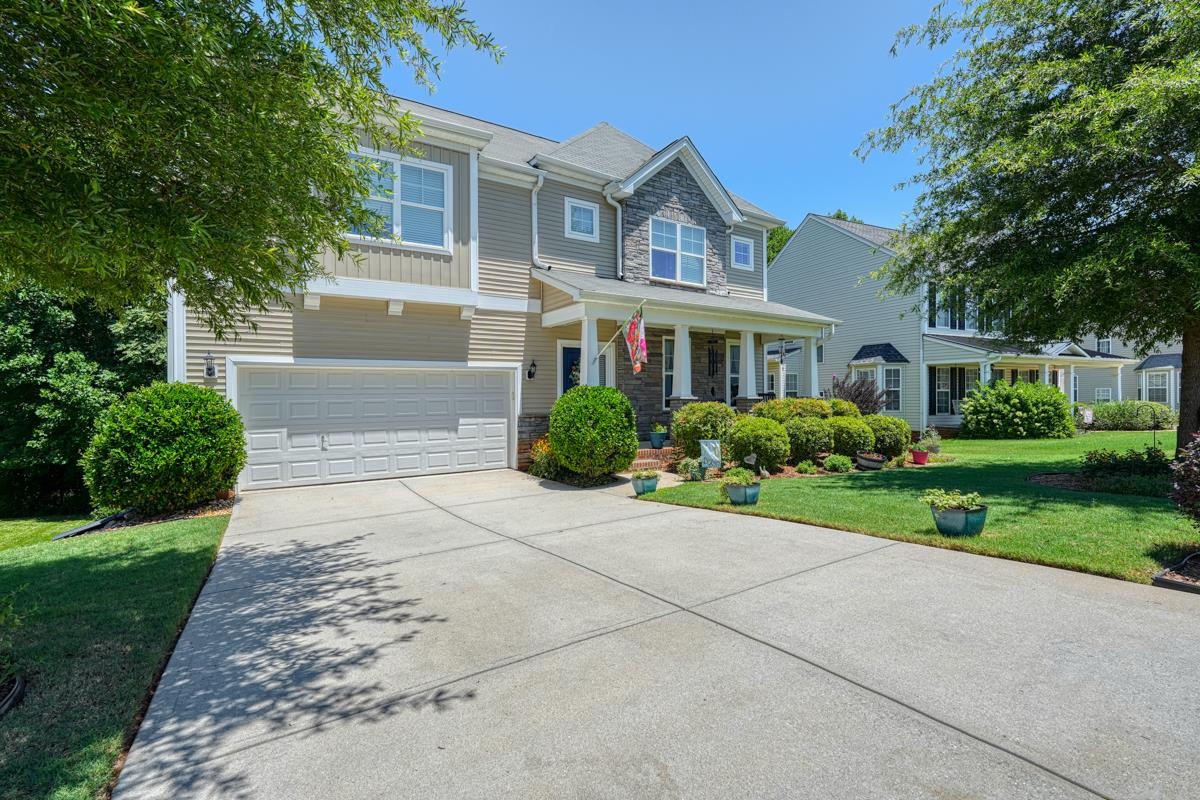 357 Castleton Circle Boiling Springs, SC 29316 - Photo 2 of 47